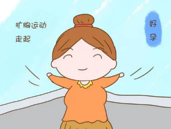 医院做产后隆胸费用是多少钱？